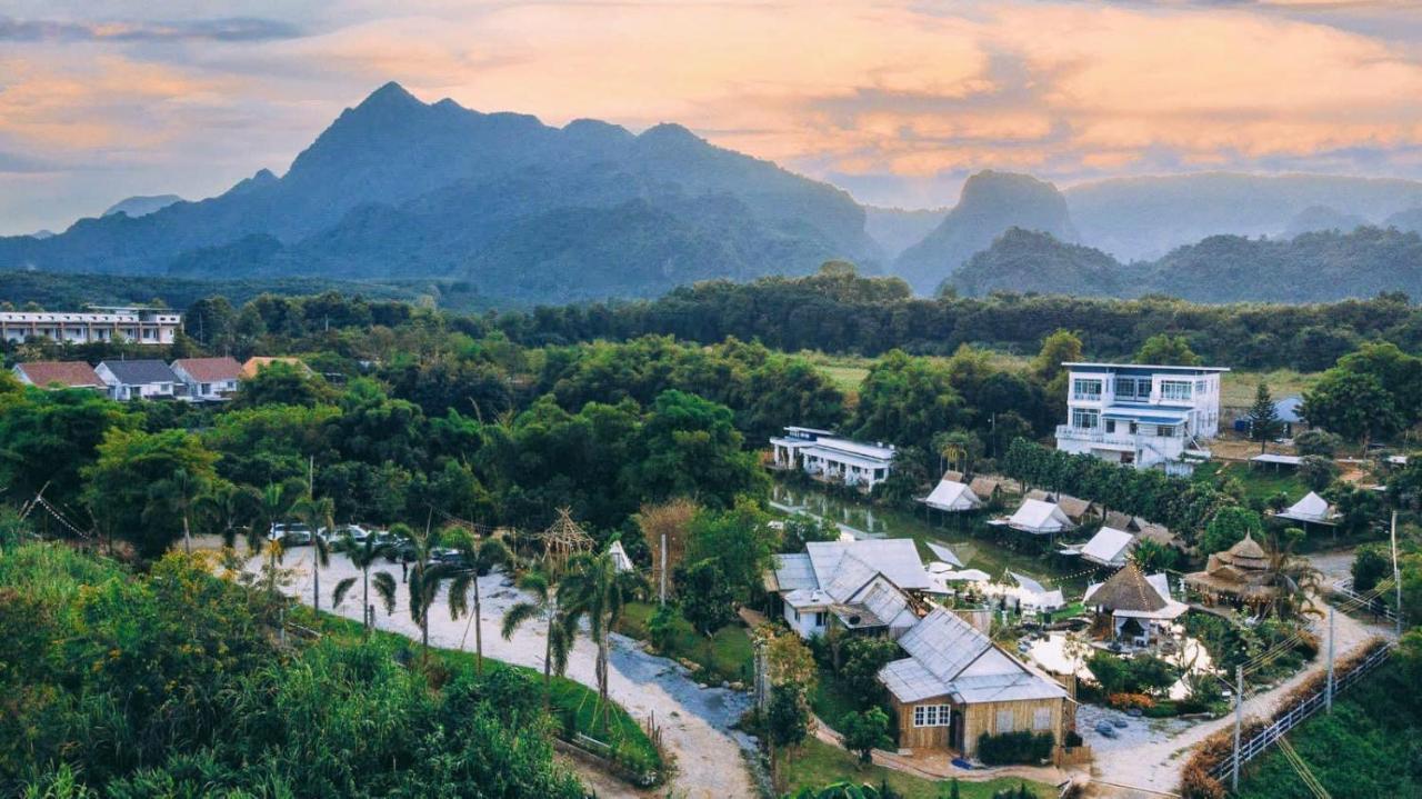 Nang Non Camping Ville นางนอนแค้มป์ปิ้งวิลล์ Mae Sai Exterior photo