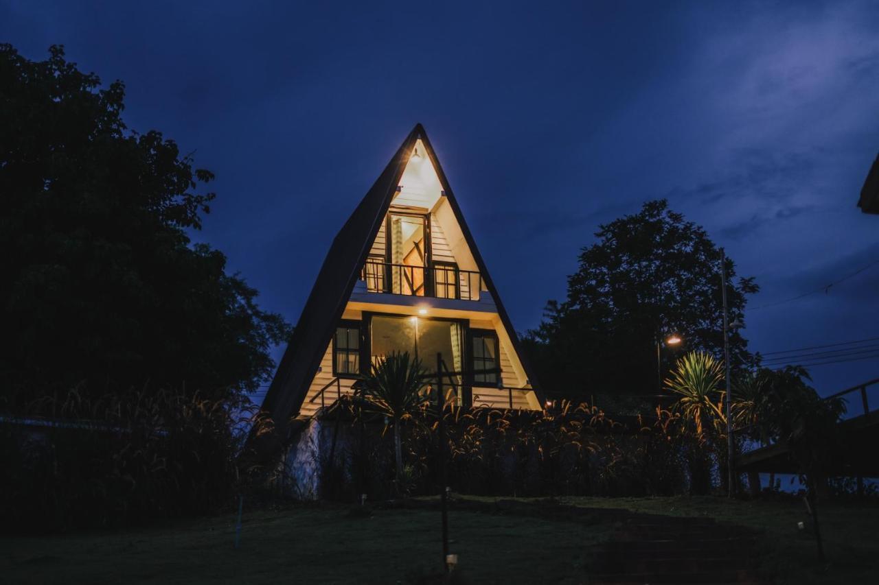 Nang Non Camping Ville นางนอนแค้มป์ปิ้งวิลล์ Mae Sai Exterior photo
